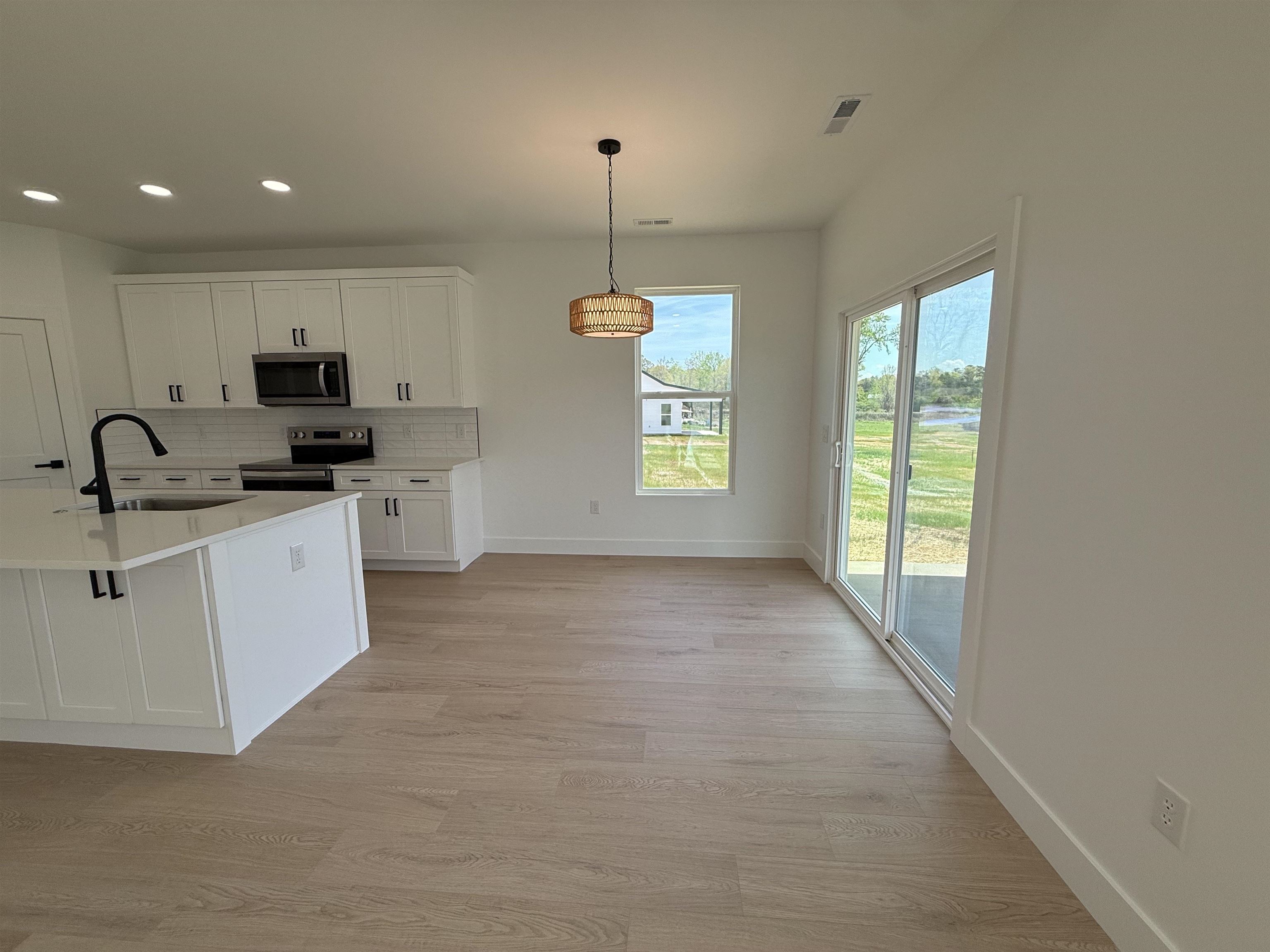 943 Ferree Road Campobello, SC 29322 - Photo 21 of 35