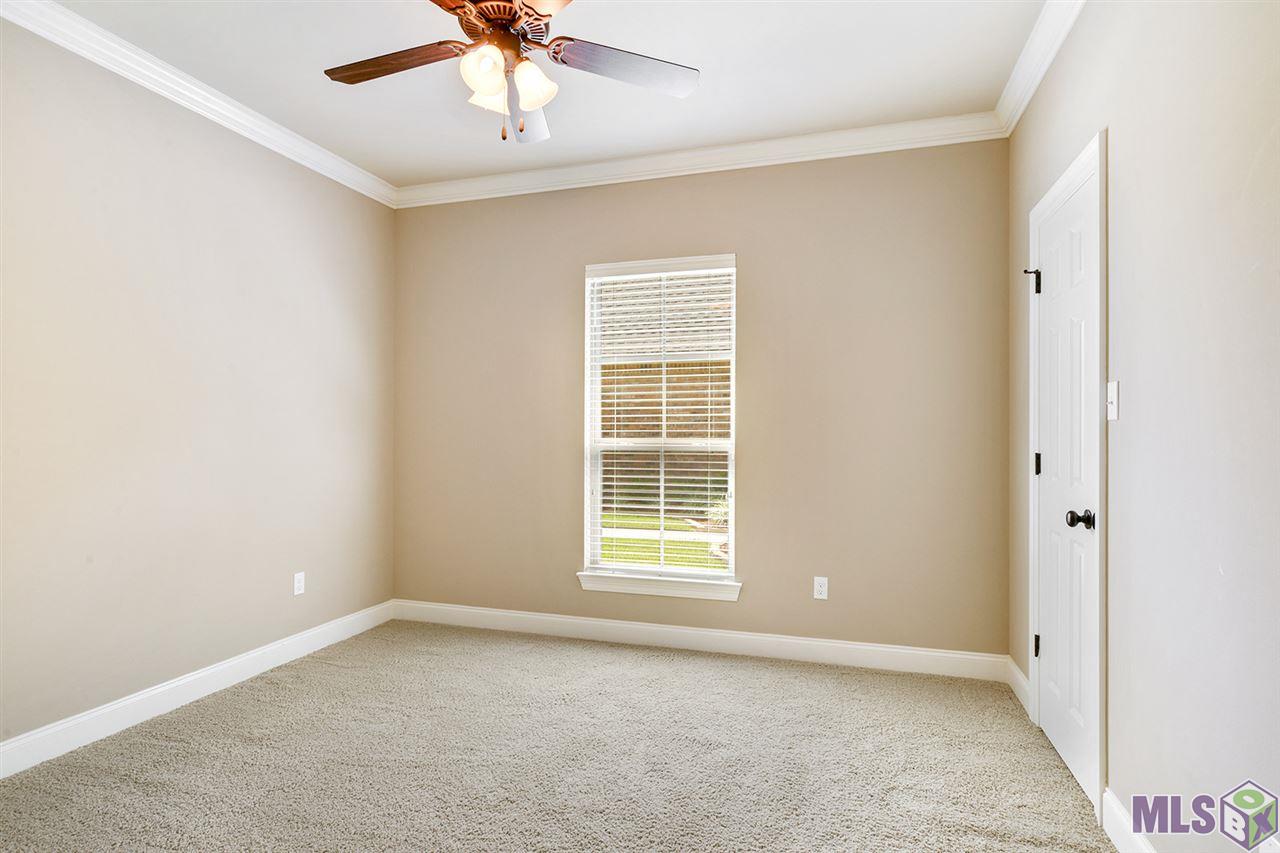 3226 Pine Grove Drive Baton Rouge, LA 70816 - Photo 11 of 17 Bedroom