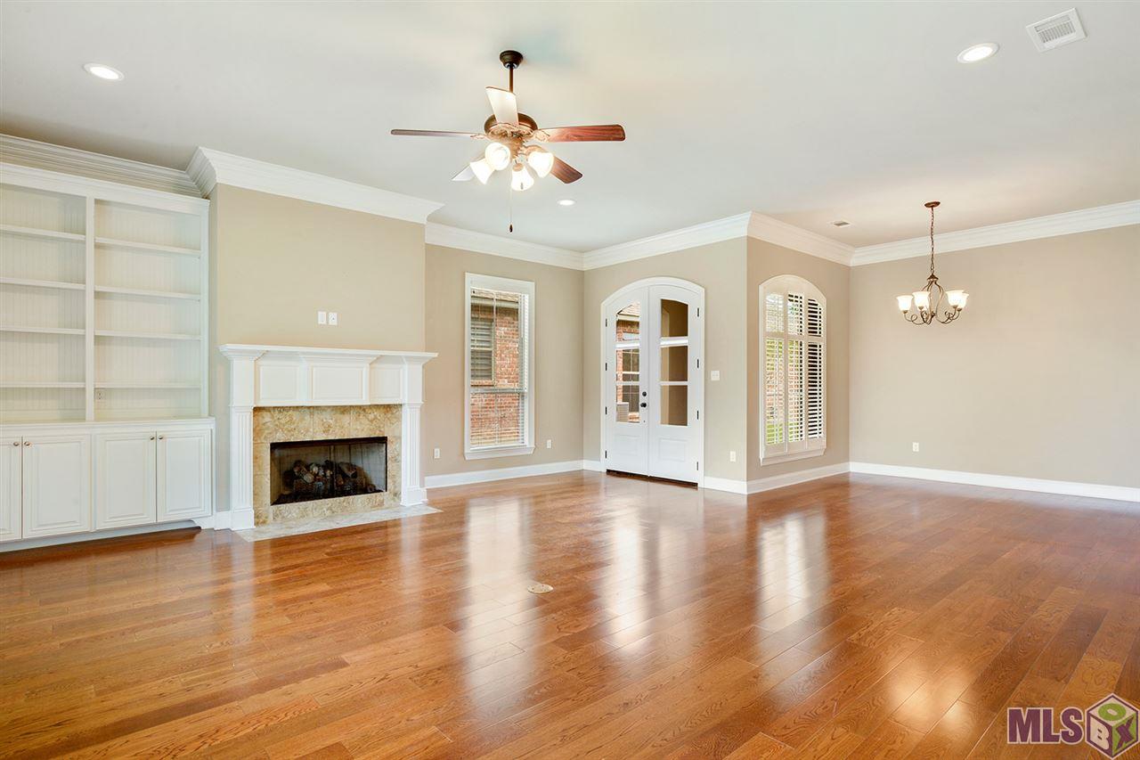 3226 Pine Grove Drive Baton Rouge, LA 70816 - Photo 3 of 17 Living and Dining