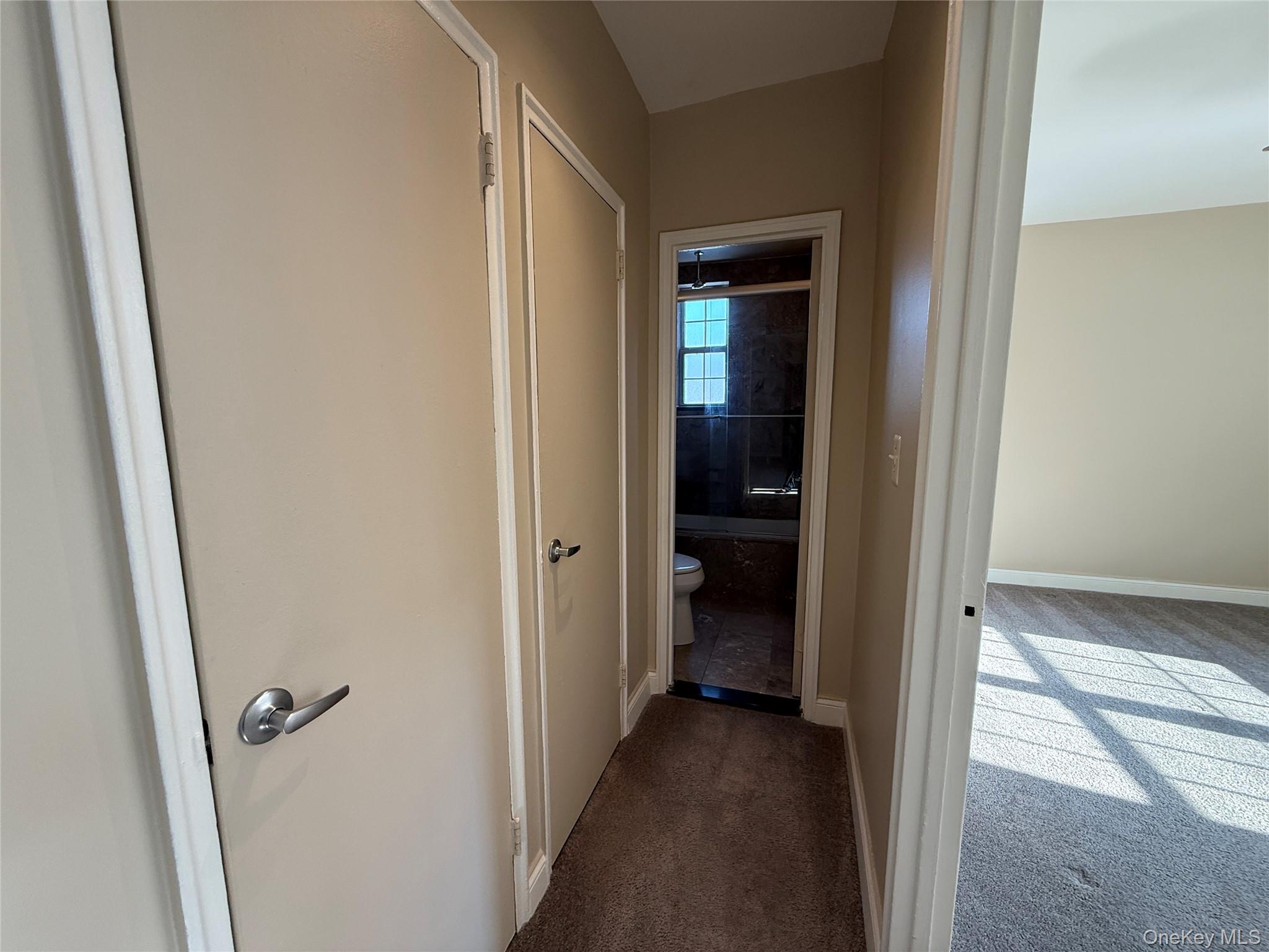 796 Bronx River Road, Unit B38 Bronxville, NY 10708 - Photo 14 of 31 a view of a hallway with a livingroom and a yard