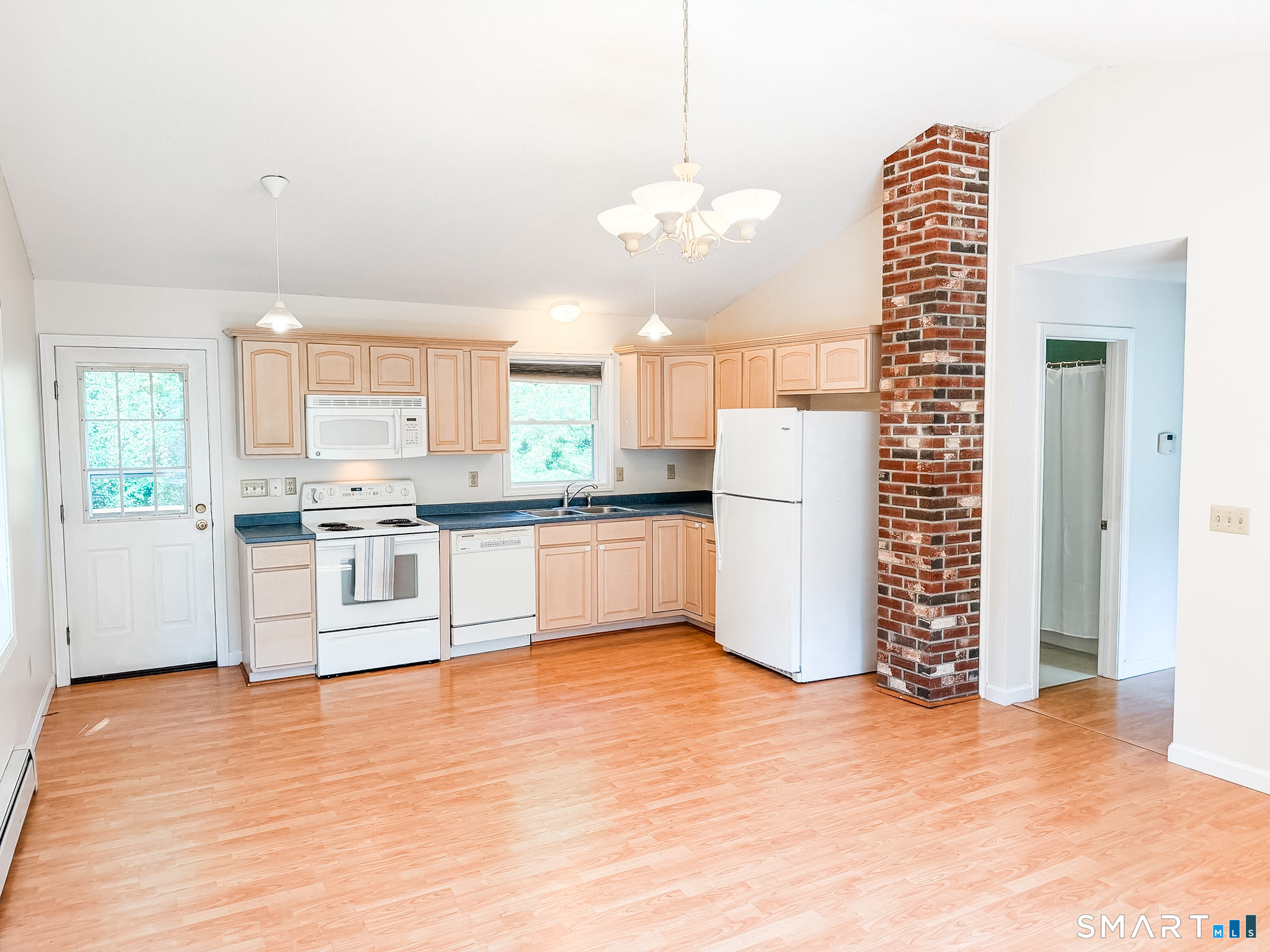 19 Nelson Street Brooklyn, CT 06234 - Photo 3 of 21