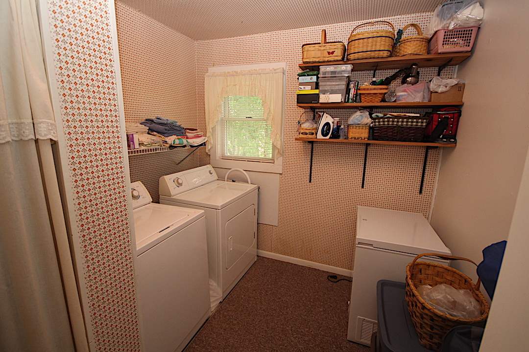 5665 Grant Road Mount Pleasant, MI 48858 - Photo 24 of 33 1833937-23.JPG
