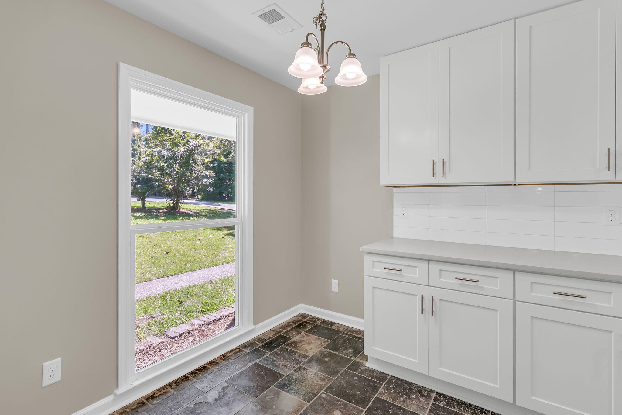 109 Halcyon Road Summerville, SC 29483 - Photo 8 of 45