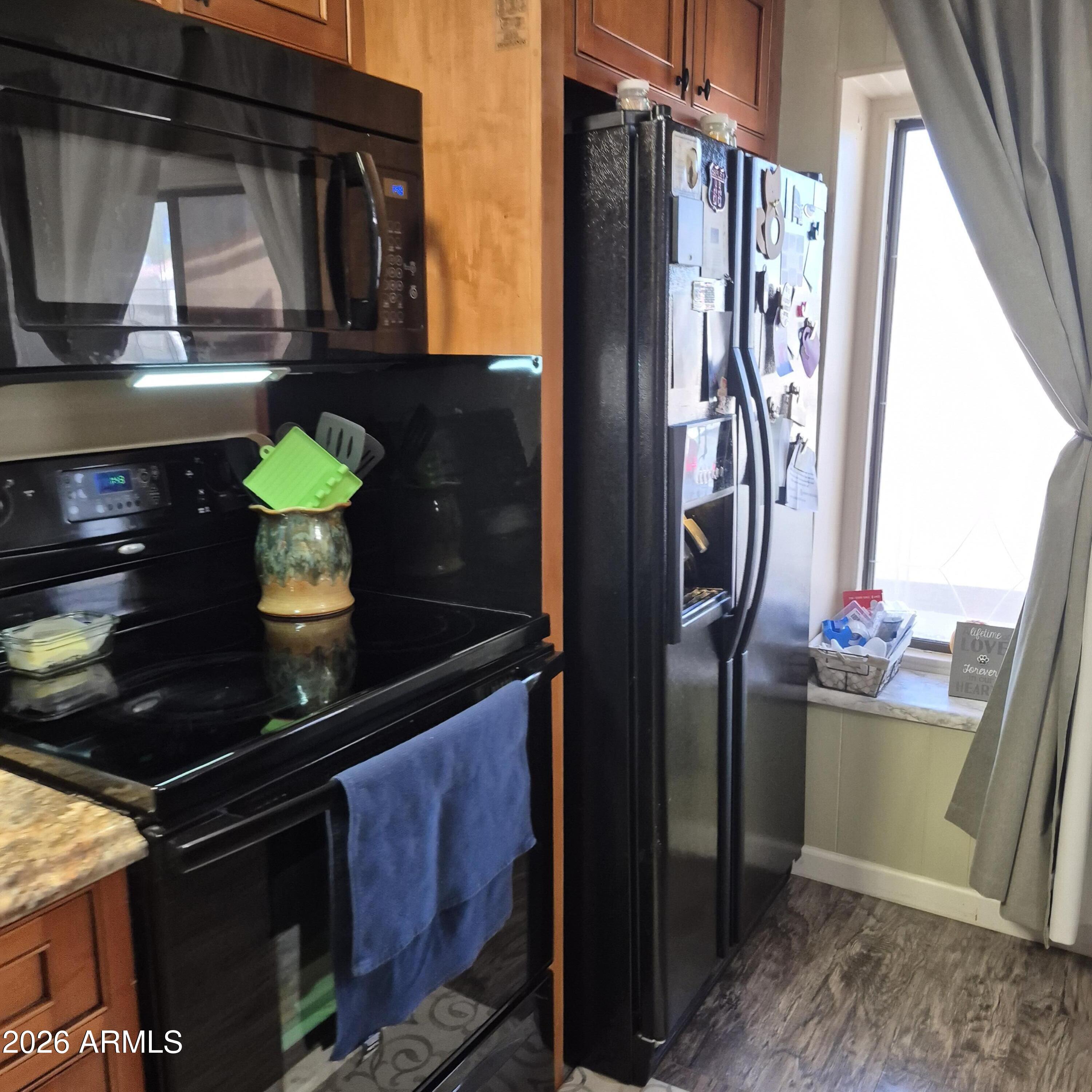 9302 East Broadway Road, Unit 39 Mesa, AZ 85208 - Photo 8 of 57 refer and stove