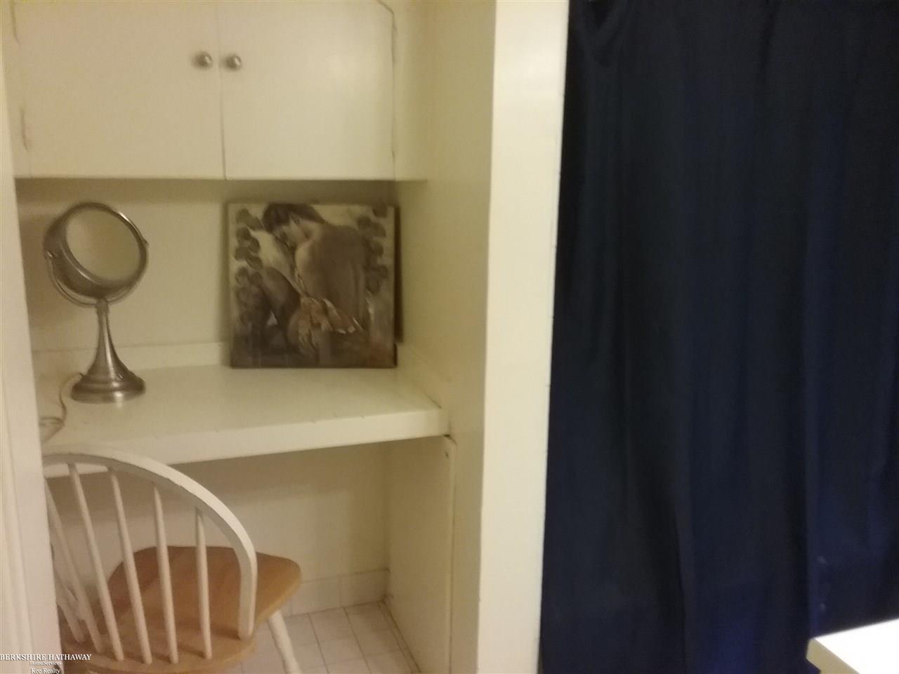 446 Fisher Road Grosse Pointe, MI 48230 - Photo 26 of 27 Main Bathroom