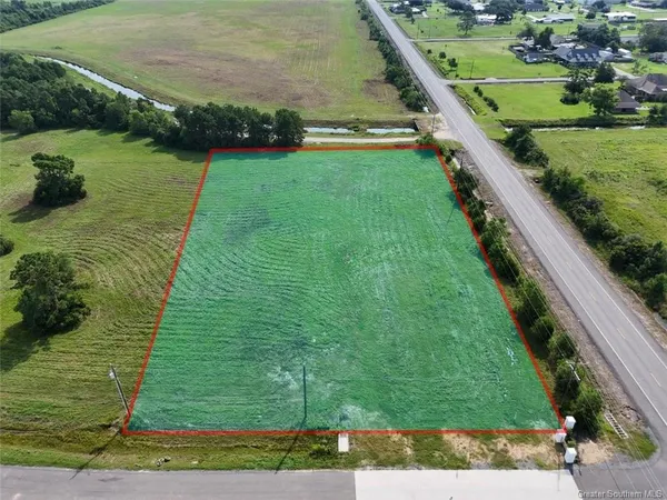 $195,000 | 6865 Rue Des Amis Dr Lake, Lake Charles, LA 70605
