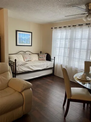 $1,500 | 5623 80th Street North, Unit 308, St. Petersburg, FL 33709