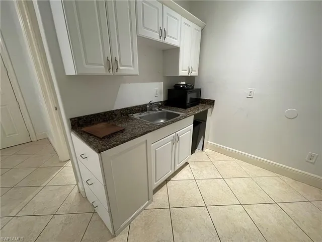 $1,100 | 4116 Studio Avenue Southwest, Unit 2 15, Naples, FL 34102