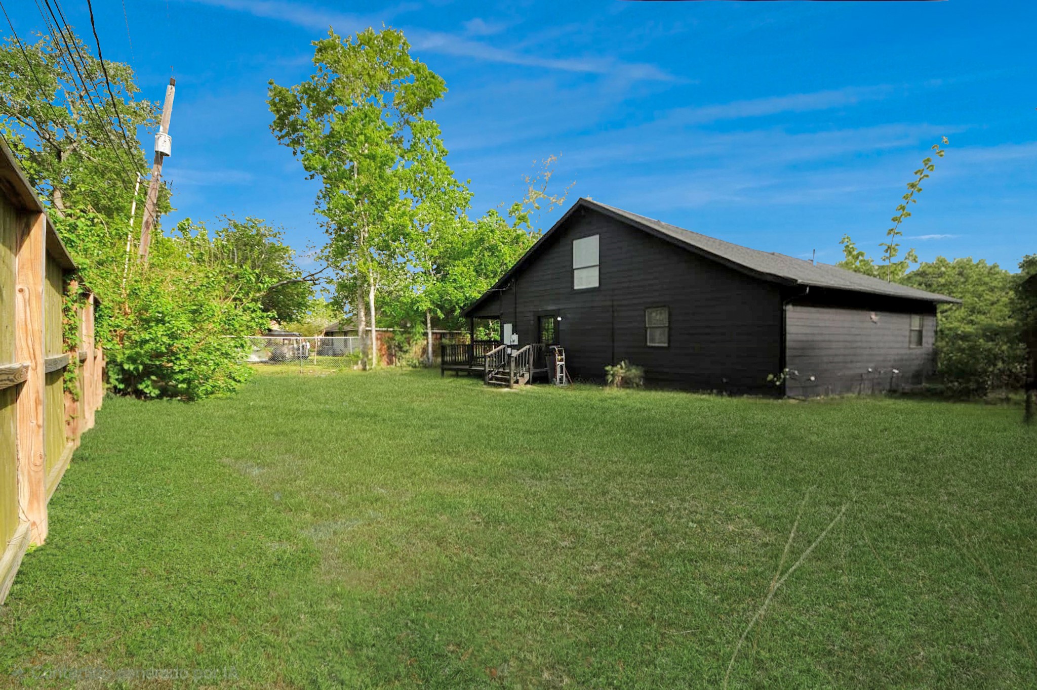6833 Stonehaven Way Houston, TX 77085 - Photo 22 of 23 a front view of a house with garden