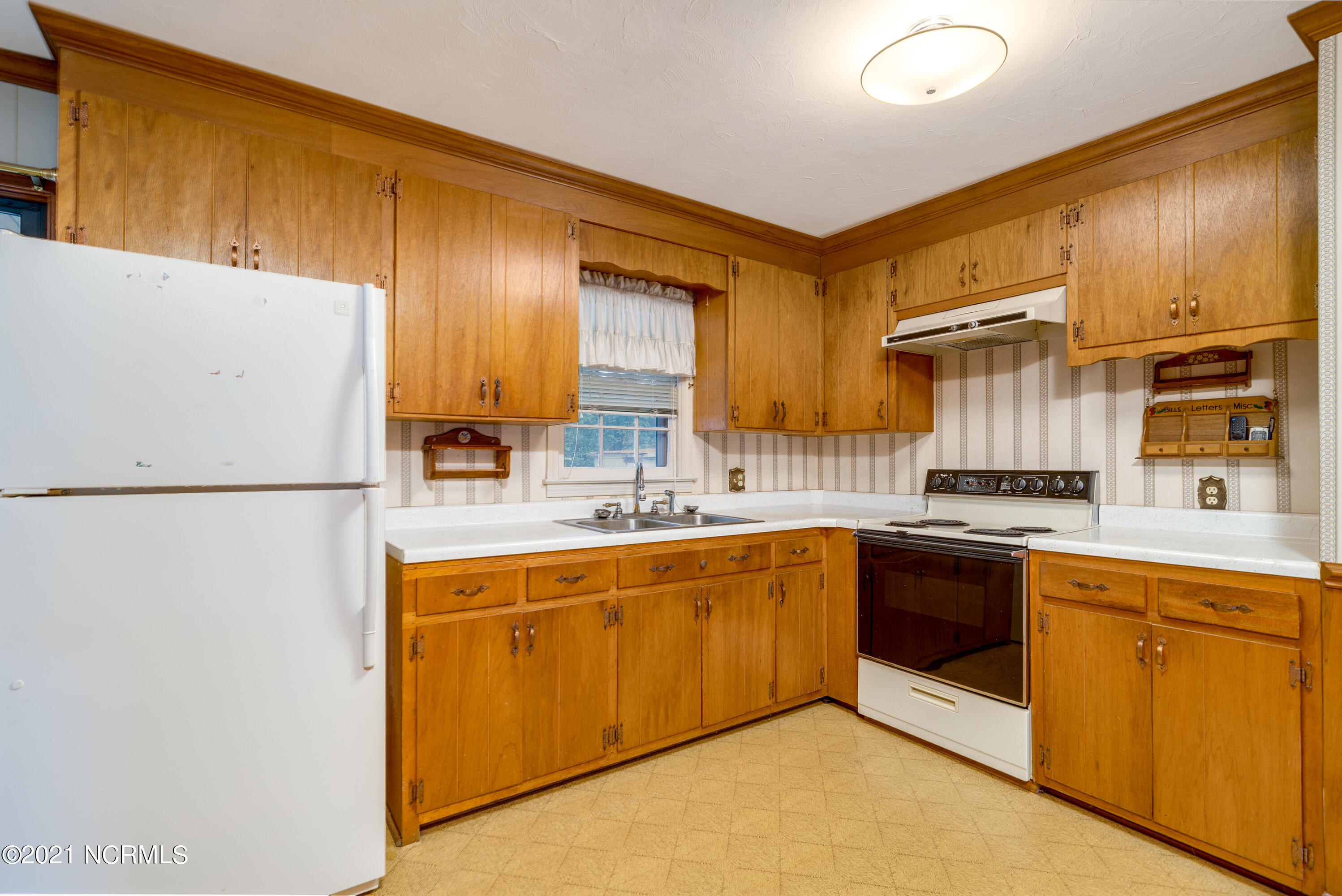 109 Sunset Road Wallace, NC 28466 - Photo 7 of 15 109SunsetDr-11
