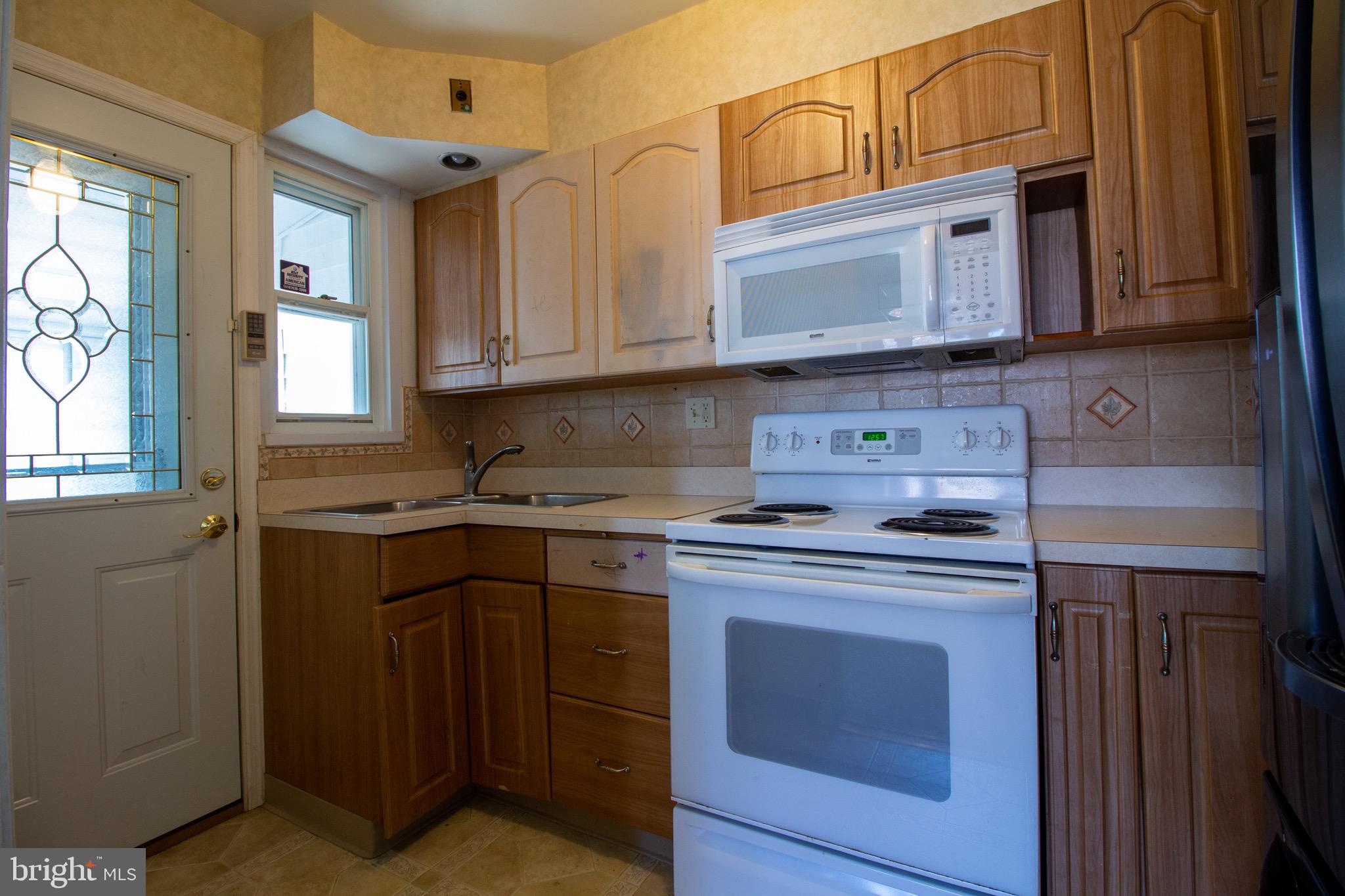 404 Old Home Road Baltimore, MD 21206 - Photo 11 of 29 Gallery Image 11