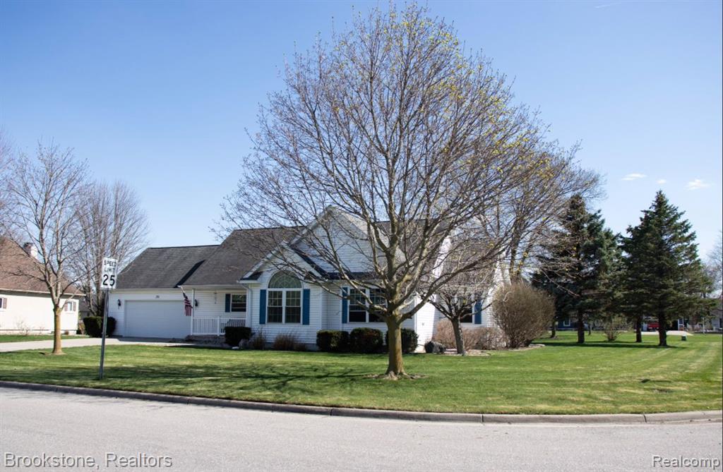 210 Colorado Ridge Hemlock, MI 48626 - Photo 4 of 37