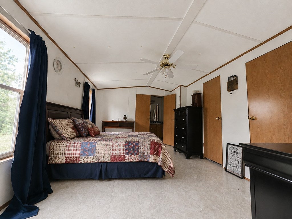 1291 Pipers Gap Road Galax, VA 24333 - Photo 7 of 30 Gallery Image 7