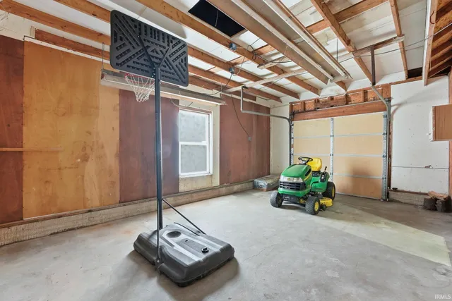 $275,000 | 19515 Carter Lane, New Paris, IN 46553