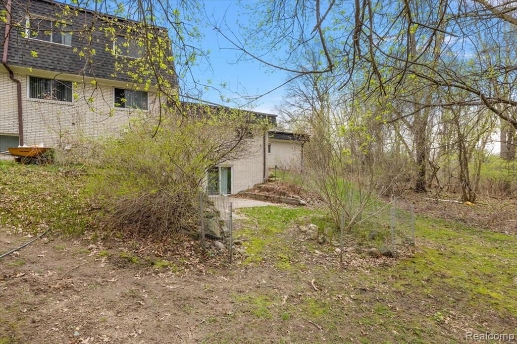 384 West Drahner Road, Unit C13 Oxford, MI 48371 - Photo 36 of 38