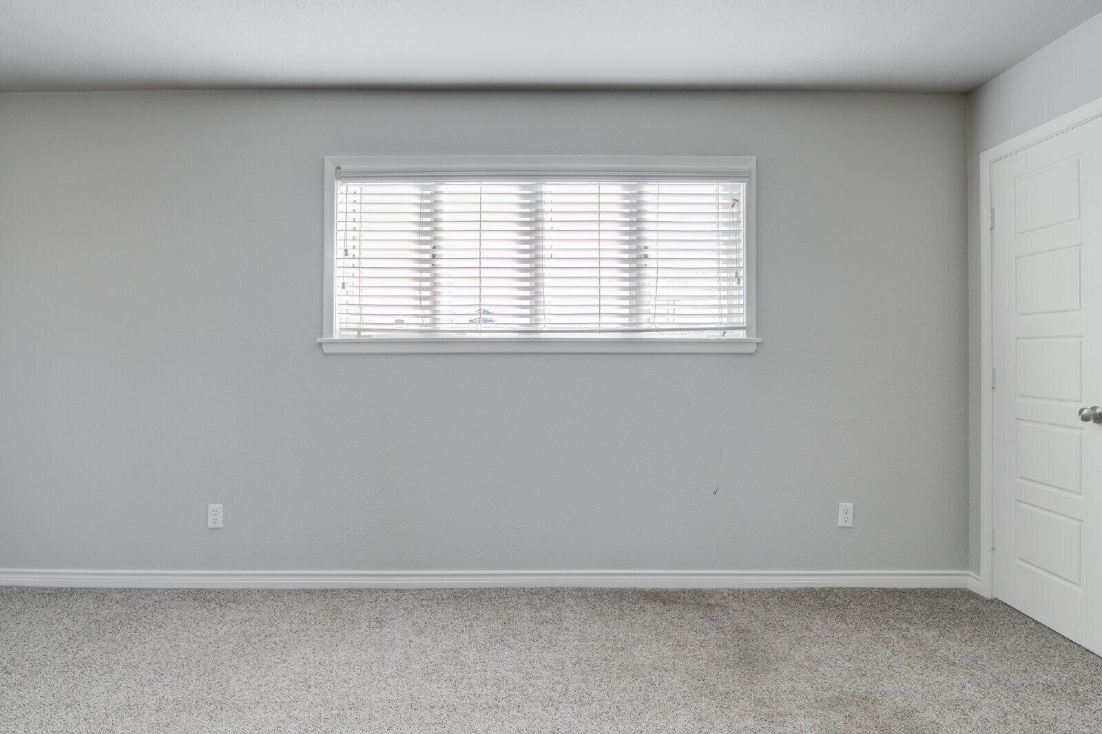 4320 52nd Street, Unit B Lubbock, TX 79413 - Photo 16 of 25 a view of an empty room with a window