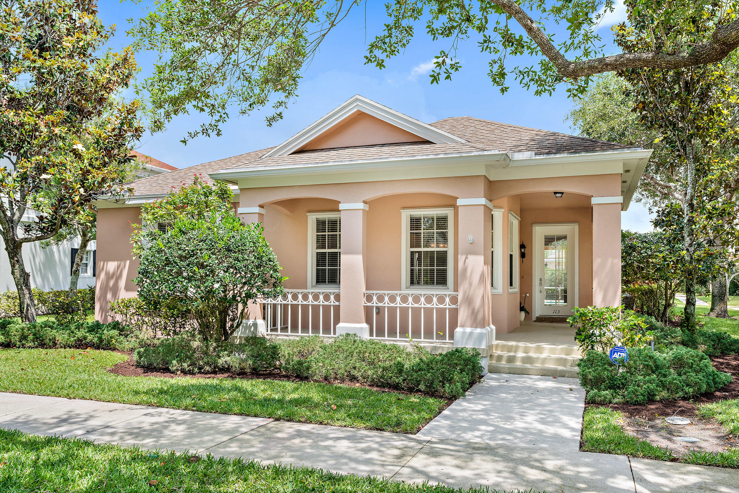 113 Rockingham Road Jupiter, FL 33458 - Photo 1 of 39 Front Exterior