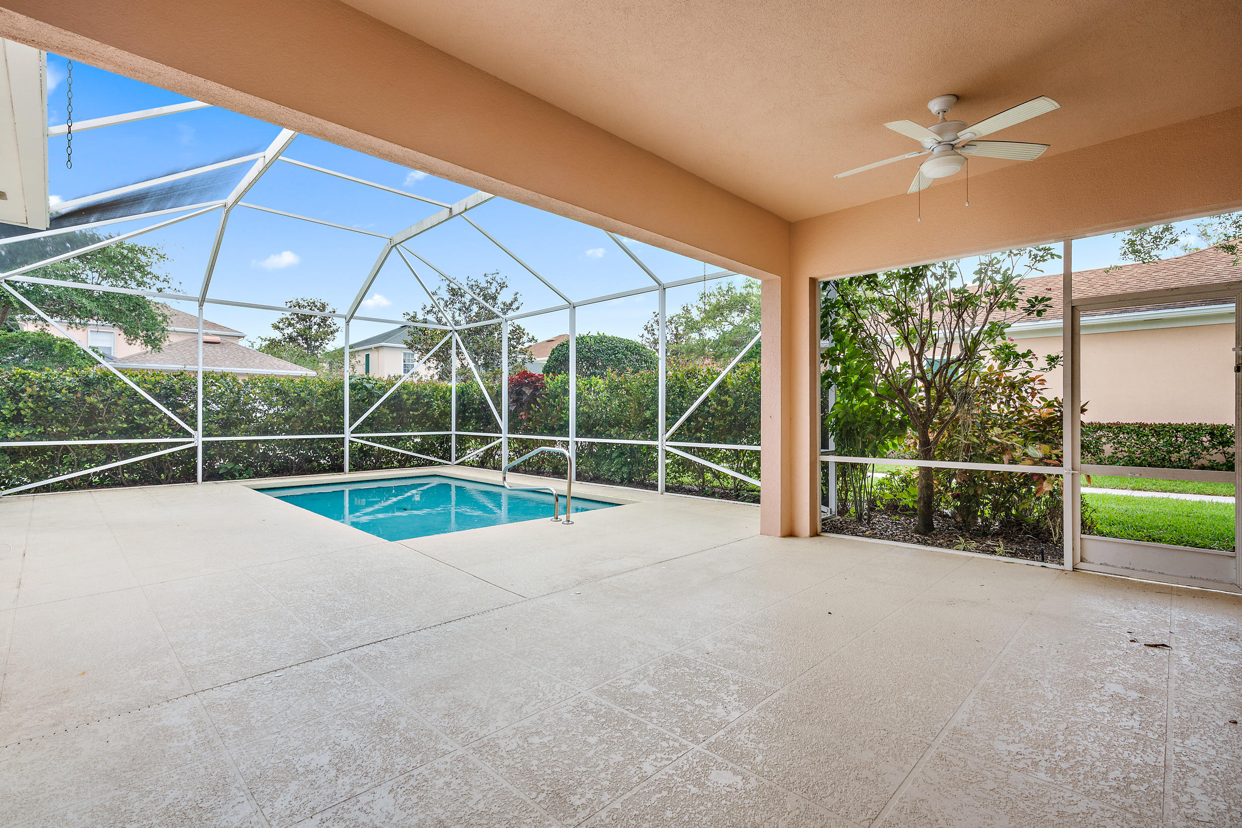 113 Rockingham Road Jupiter, FL 33458 - Photo 23 of 39 Lanai and Screened in Pool