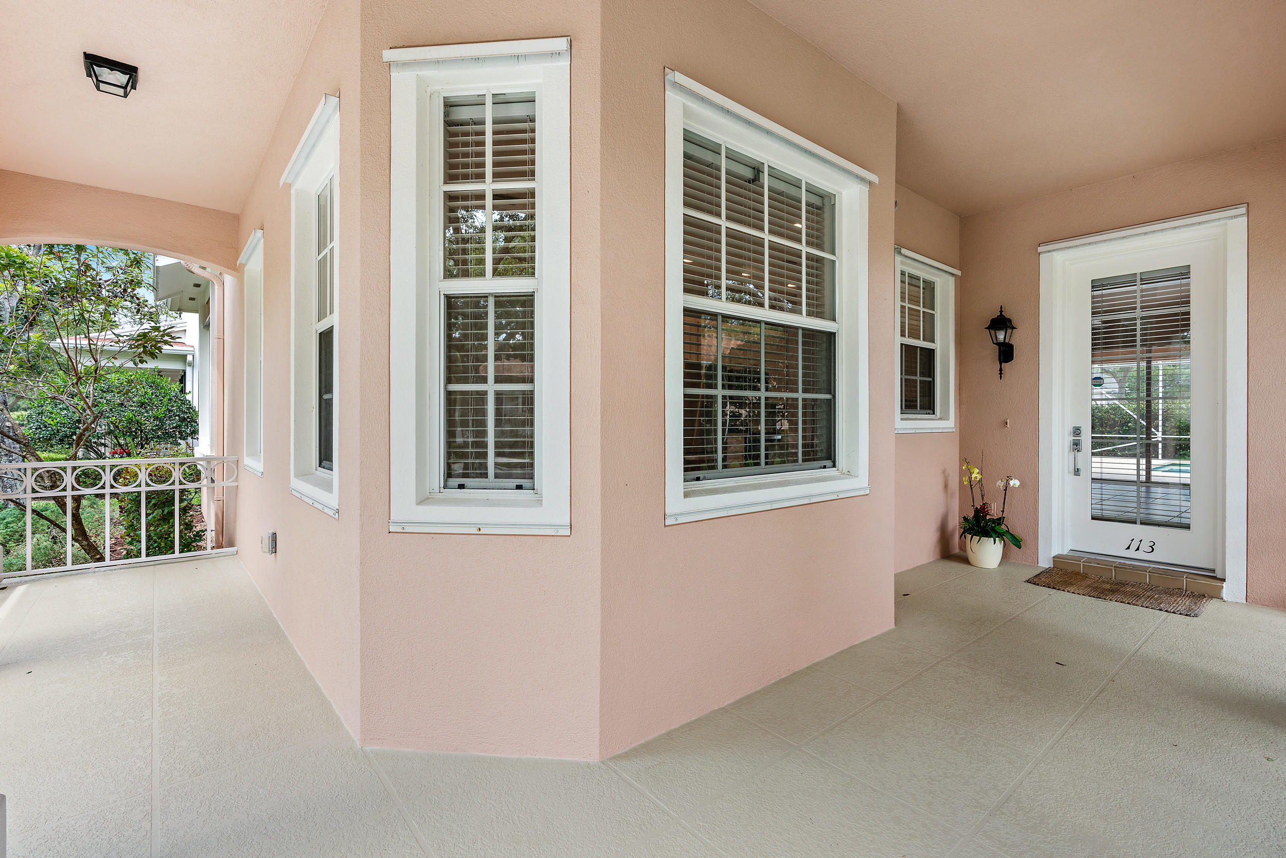 113 Rockingham Road Jupiter, FL 33458 - Photo 3 of 39 Front Entry