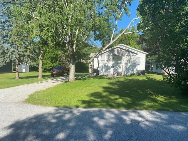 12 Adams Street St. Albans Town, VT 05478 - Photo 2 of 9