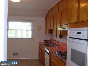 1528 Rudolph Drive Bethlehem, PA 18018 - Photo 4 of 12 Kitchen