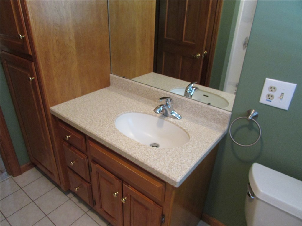 46 Tifft Road North Smithfield, RI 02896 - Photo 17 of 25