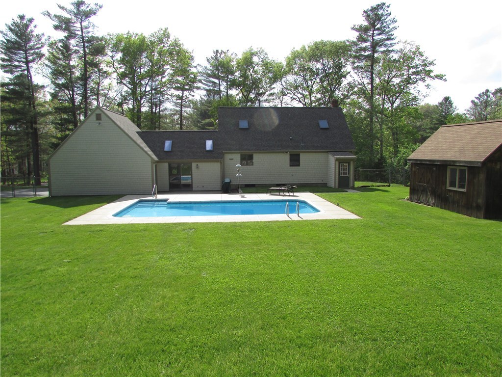 46 Tifft Road North Smithfield, RI 02896 - Photo 3 of 25