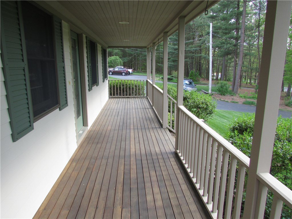 46 Tifft Road North Smithfield, RI 02896 - Photo 7 of 25