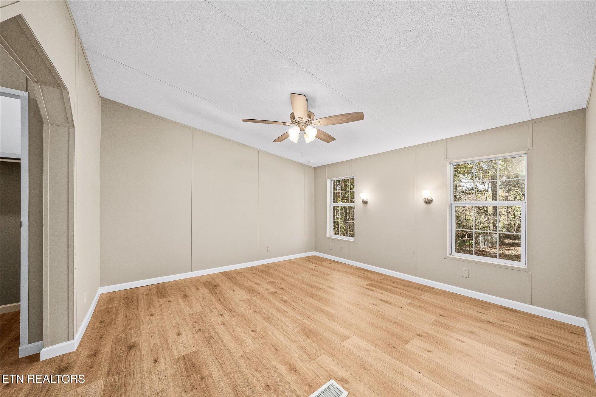 570 Tom Welch Road Crossville, TN 38571 - Photo 15 of 36 Master Bedroom
