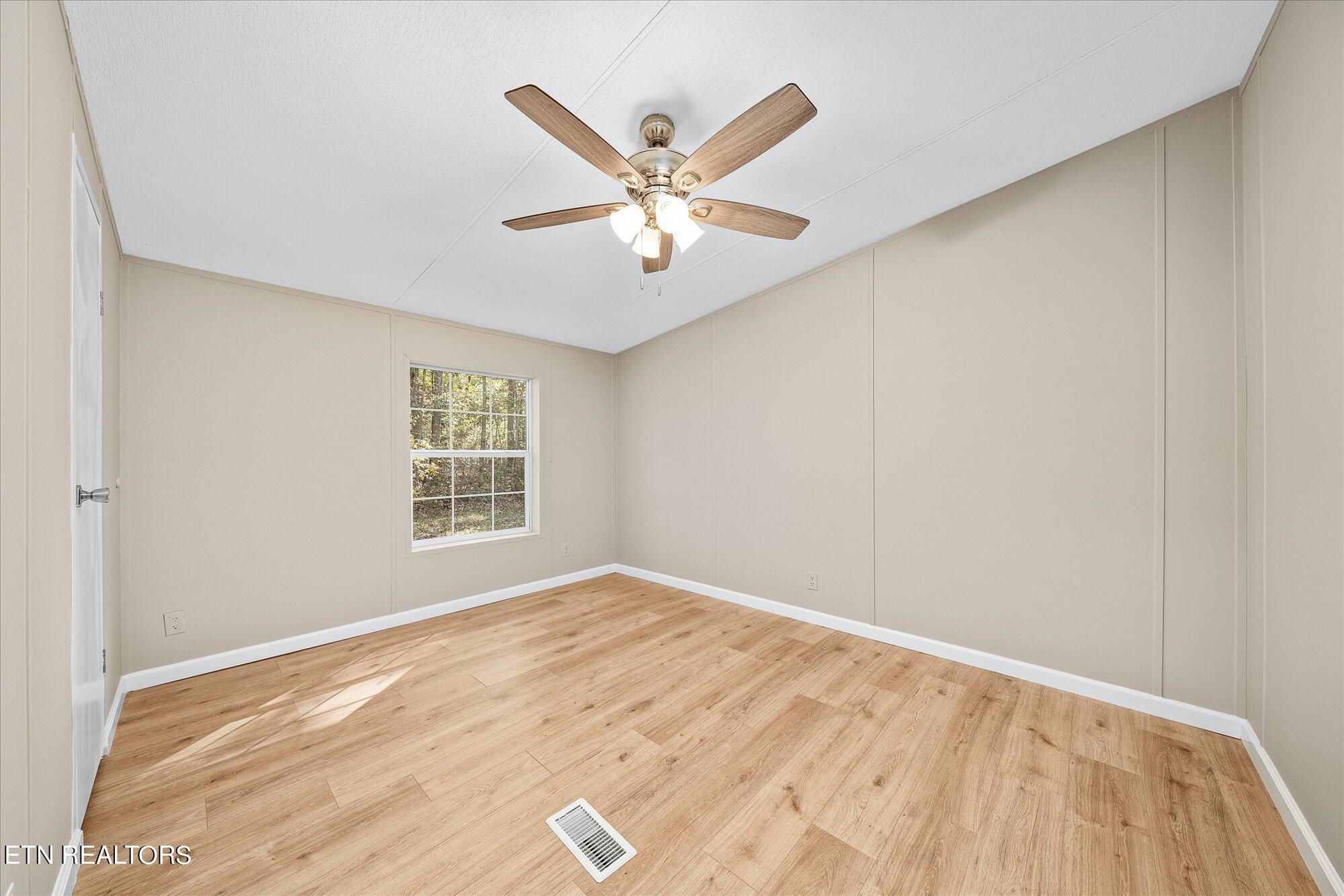 570 Tom Welch Road Crossville, TN 38571 - Photo 21 of 36 Bedroom 3