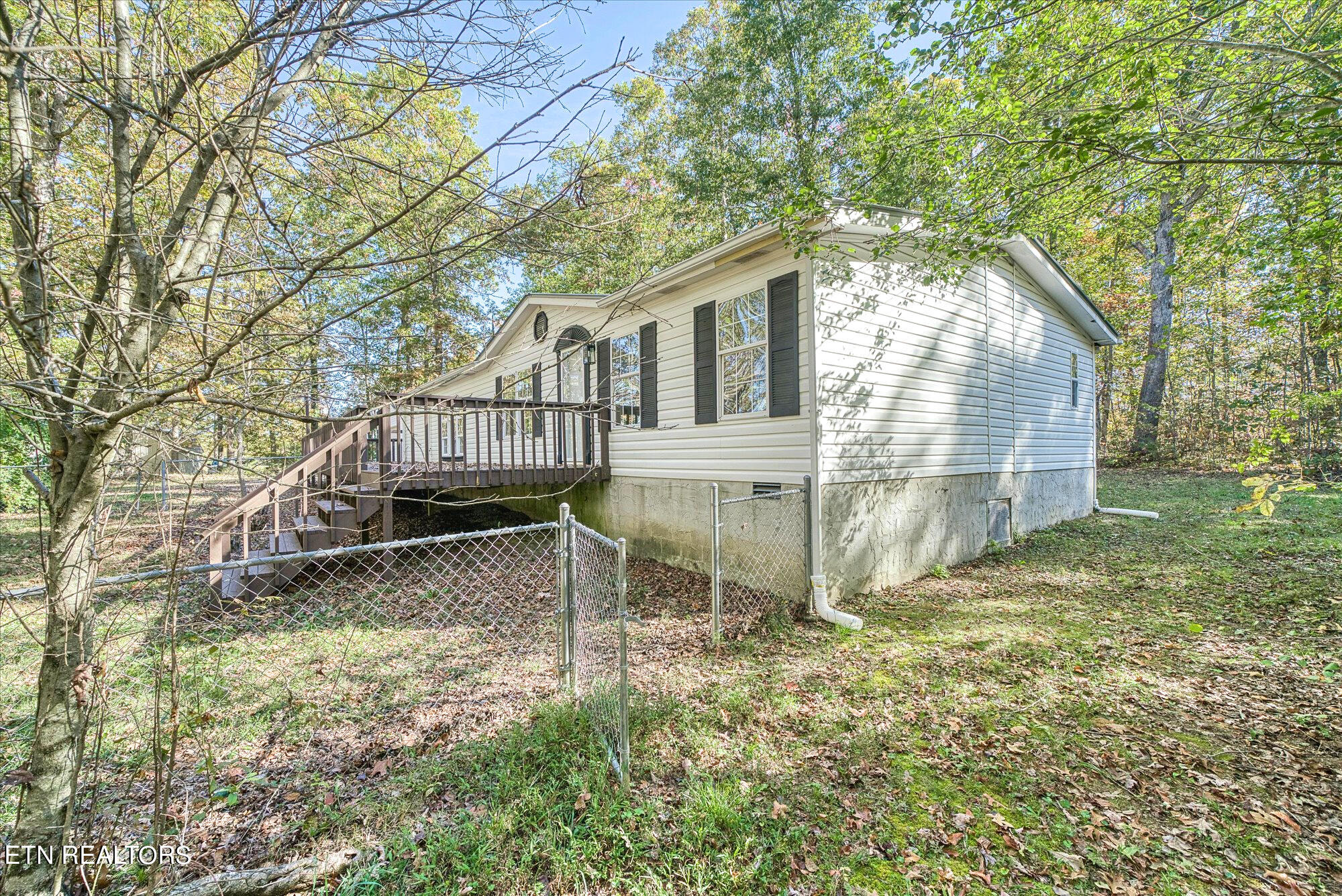 570 Tom Welch Road Crossville, TN 38571 - Photo 30 of 36 Front Yard