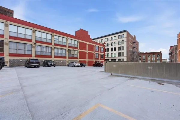 $419,000 | 321 West 7th Street, Unit 407, Kansas City, MO 64105