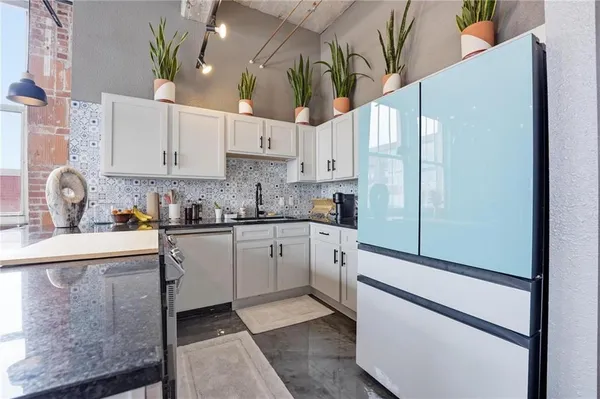 $419,000 | 321 West 7th Street, Unit 407, Kansas City, MO 64105
