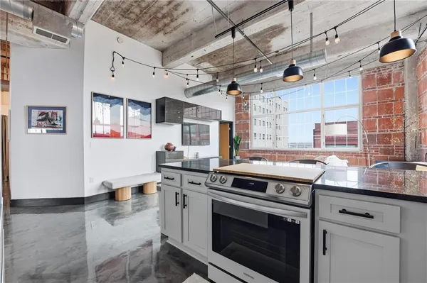$419,000 | 321 West 7th Street, Unit 407, Kansas City, MO 64105
