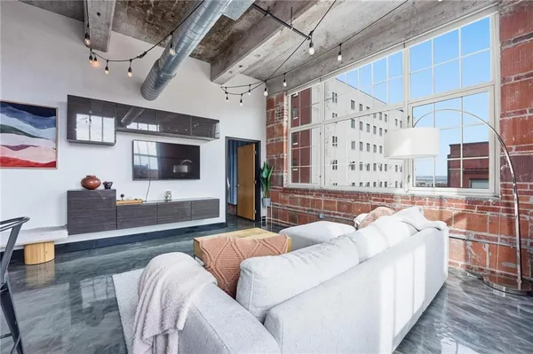 $419,000 | 321 West 7th Street, Unit 407, Kansas City, MO 64105