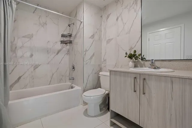 $440,000 | 10950 Northwest 82nd Street, Unit 109, Doral, FL 33178