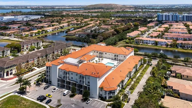 $440,000 | 10950 Northwest 82nd Street, Unit 109, Doral, FL 33178