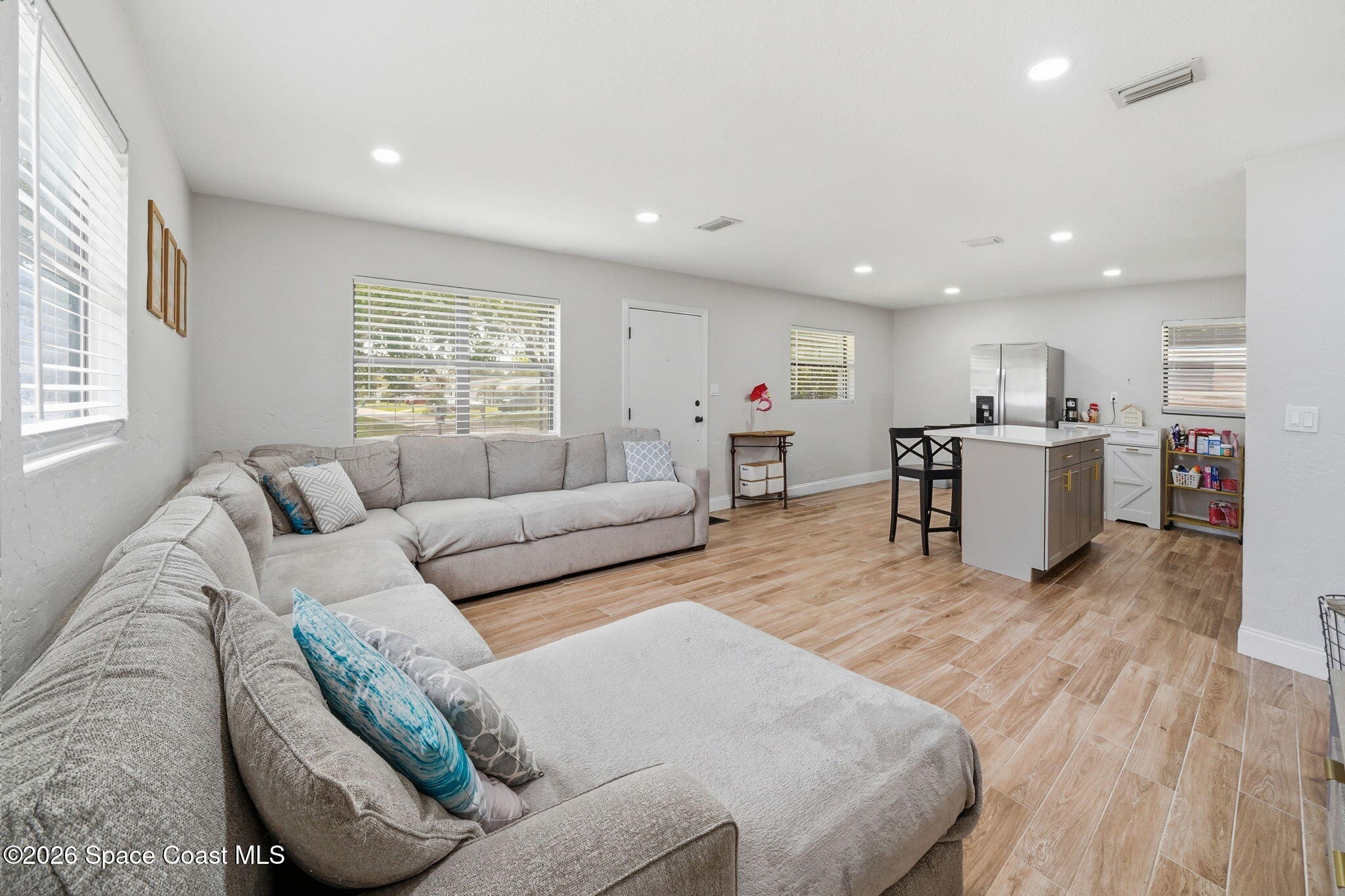 2440 Warwick Road Melbourne, FL 32935 - Photo 5 of 31 great room