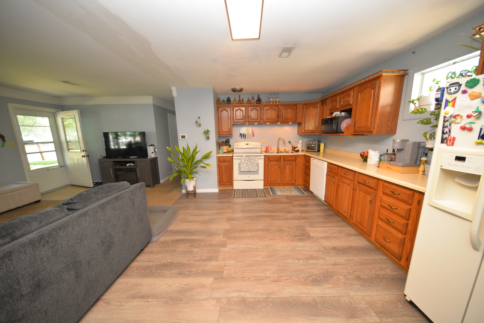8 East Crownview Mount Vernon, IL 62864 - Photo 14 of 27 a large kitchen with a large counter top appliances and cabinets