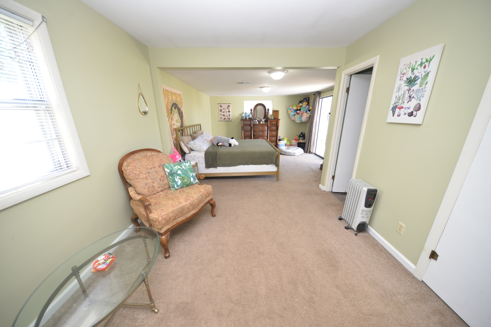 8 East Crownview Mount Vernon, IL 62864 - Photo 19 of 27 a living room with furniture and a wooden floor