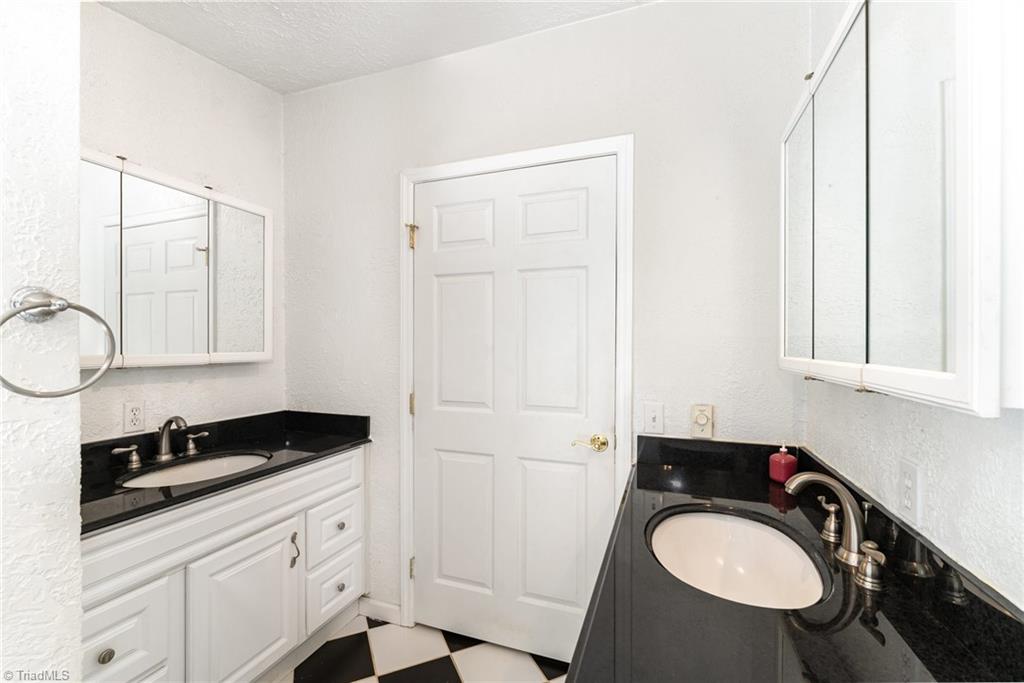 624 Lowe Road Madison, NC 27025 - Photo 22 of 47