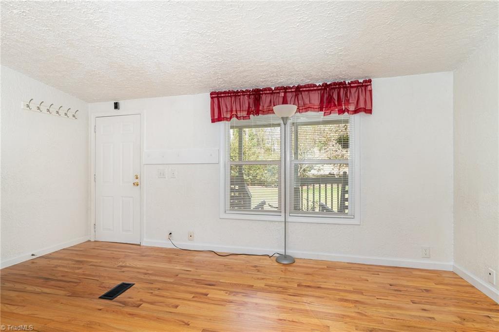 624 Lowe Road Madison, NC 27025 - Photo 8 of 47