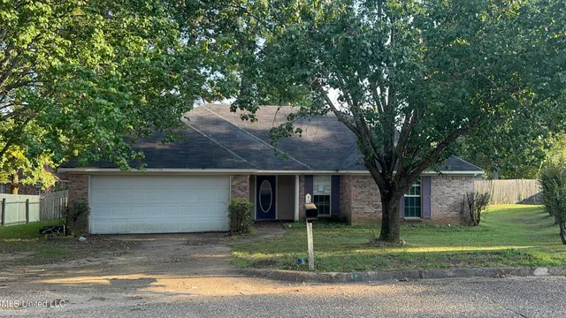 $127,500 | 14 Fawn Grove, Jackson, MS 39212