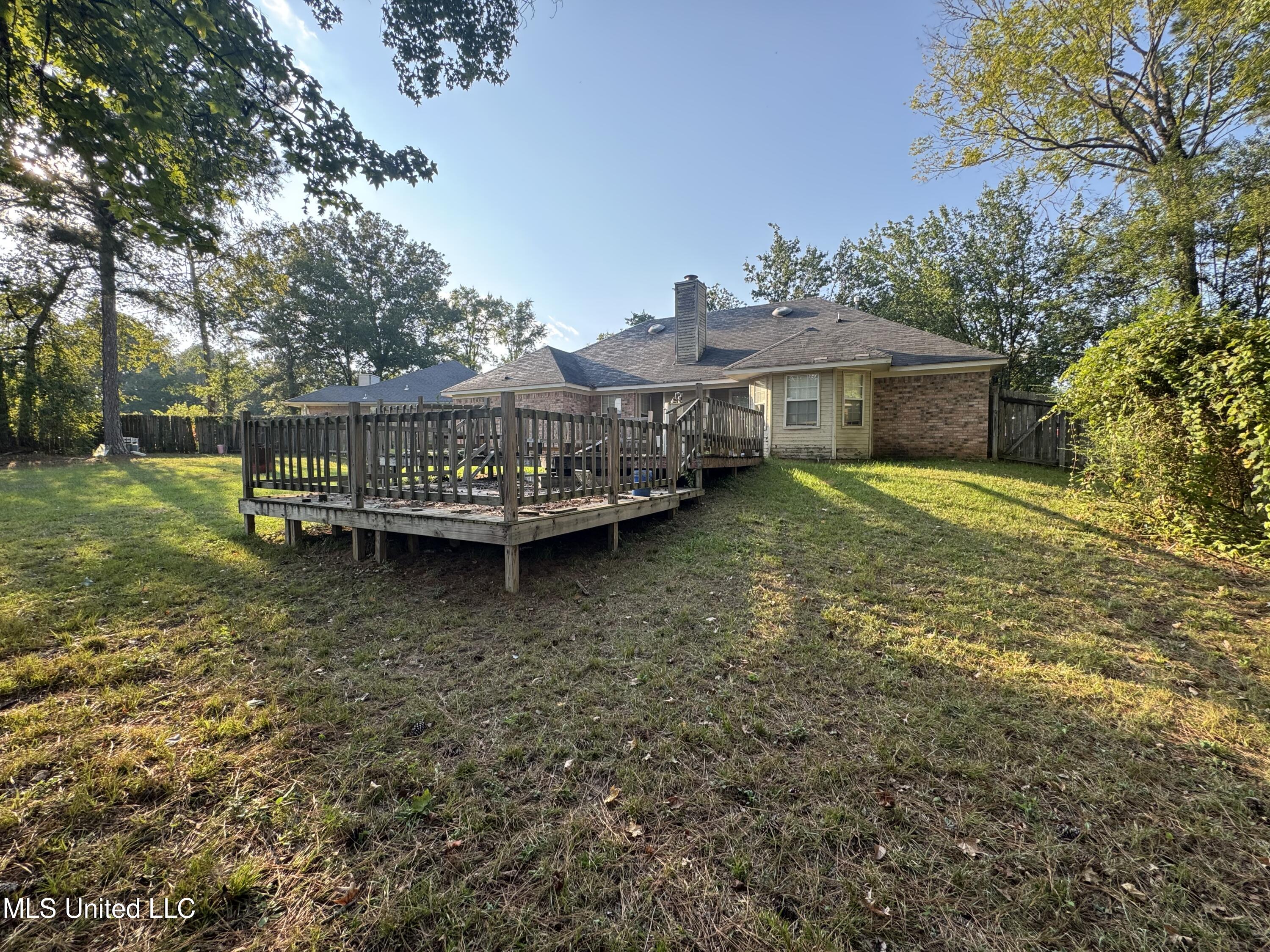 14 Fawn Grove Jackson, MS 39212 - Photo 4 of 21 3