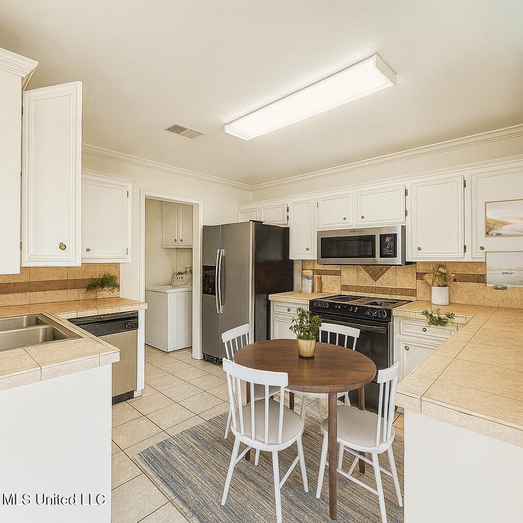 14 Fawn Grove Jackson, MS 39212 - Photo 10 of 21 AIKitchen2