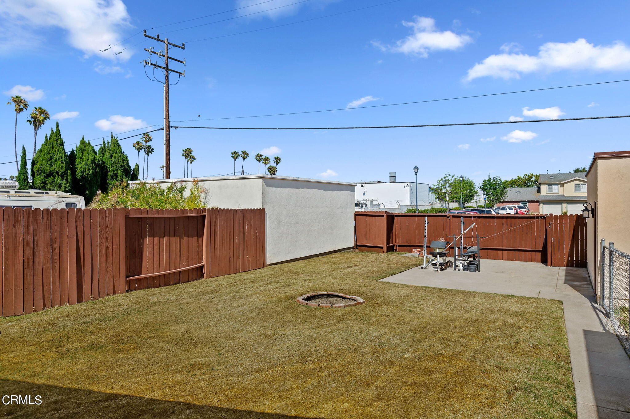 1150 Camelot Way Oxnard, CA 93030 - Photo 26 of 30 20-web-or-mls-20 - Back Yard
