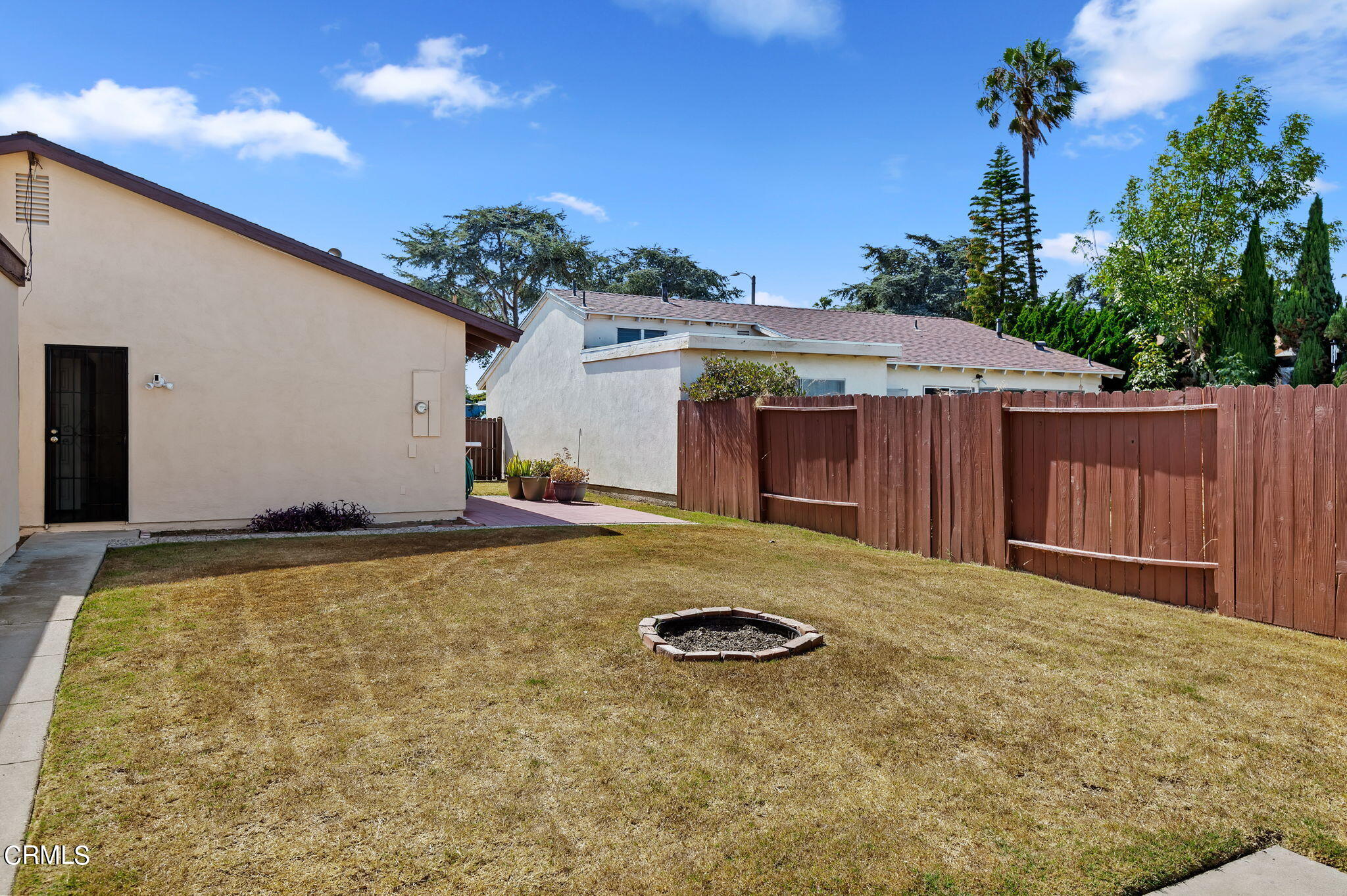 1150 Camelot Way Oxnard, CA 93030 - Photo 27 of 30 21-web-or-mls-21 - Back Yard
