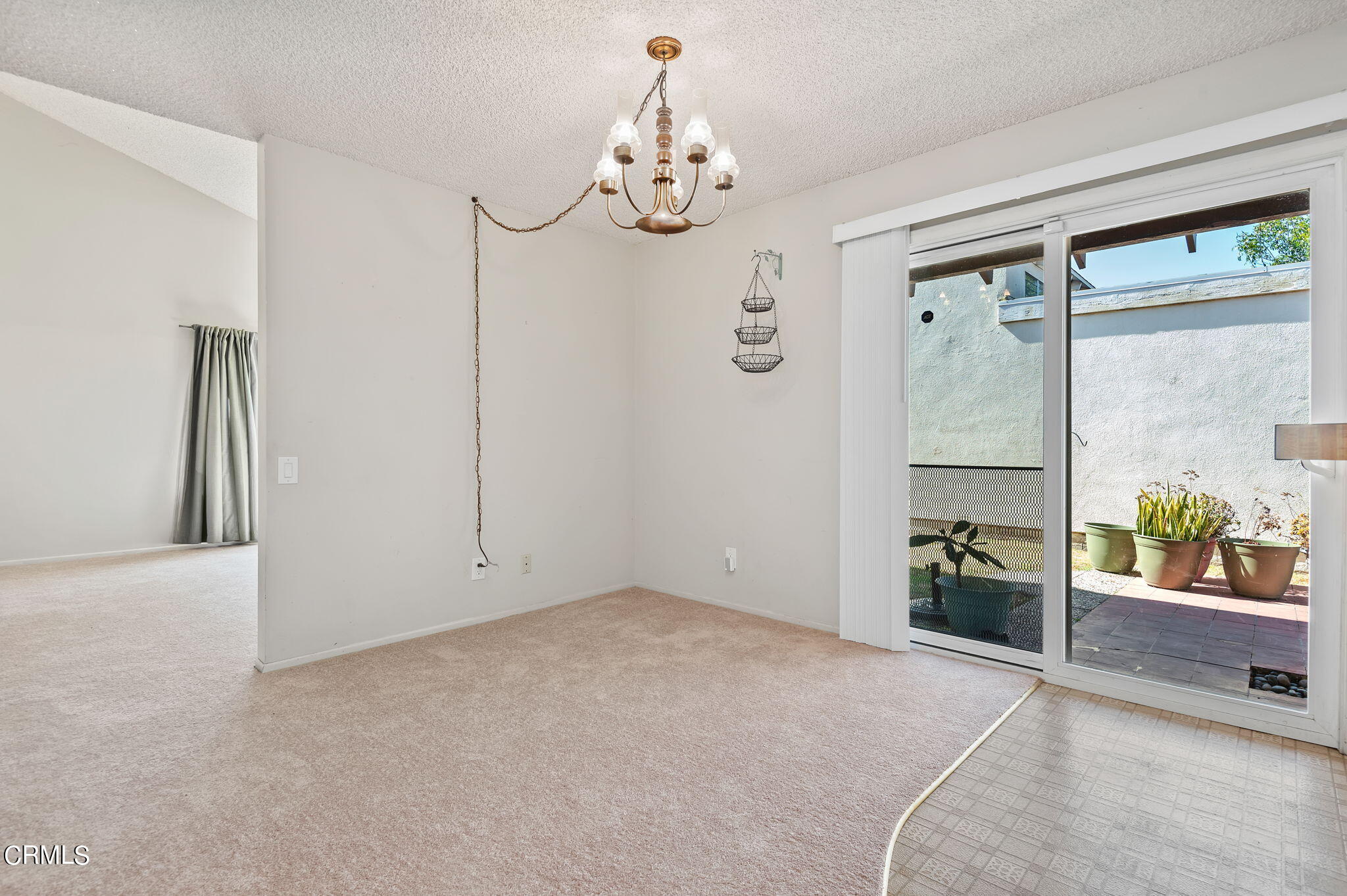 1150 Camelot Way Oxnard, CA 93030 - Photo 7 of 30 5-web-or-mls-05 - Dining