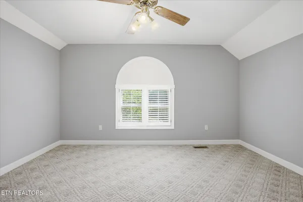$449,900 | 169 Perkins Lane, Jacksboro, TN 37757