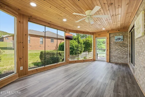 $449,900 | 169 Perkins Lane, Jacksboro, TN 37757